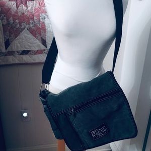 Bon voyage messenger bag crossbody